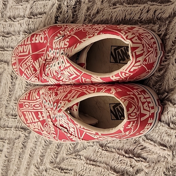 Shoes - Picture 2 of 3